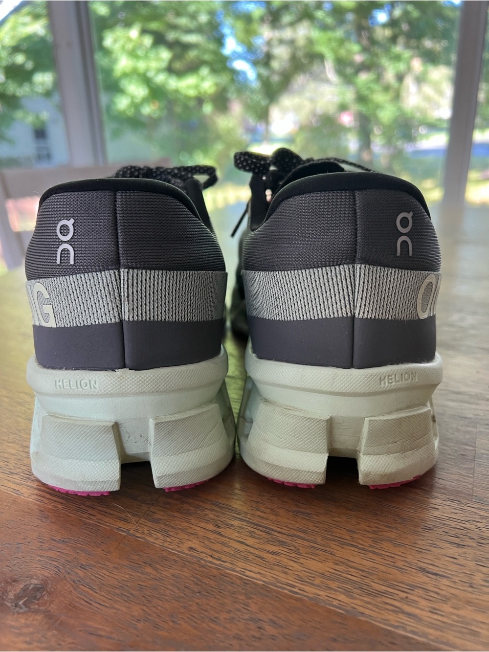 Men’s On Running Cloudmonster — Black Upper with Light Green Midsole size 10.5 - Picture 6 of 8